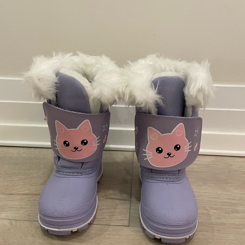 Purple and White Rain Boots with Fluffy Trim